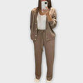 Taupe